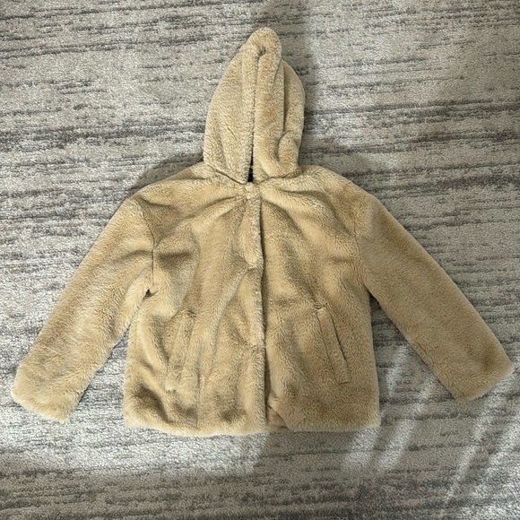 Zara Jackets & Blazers - Light brown fuzzy jacket